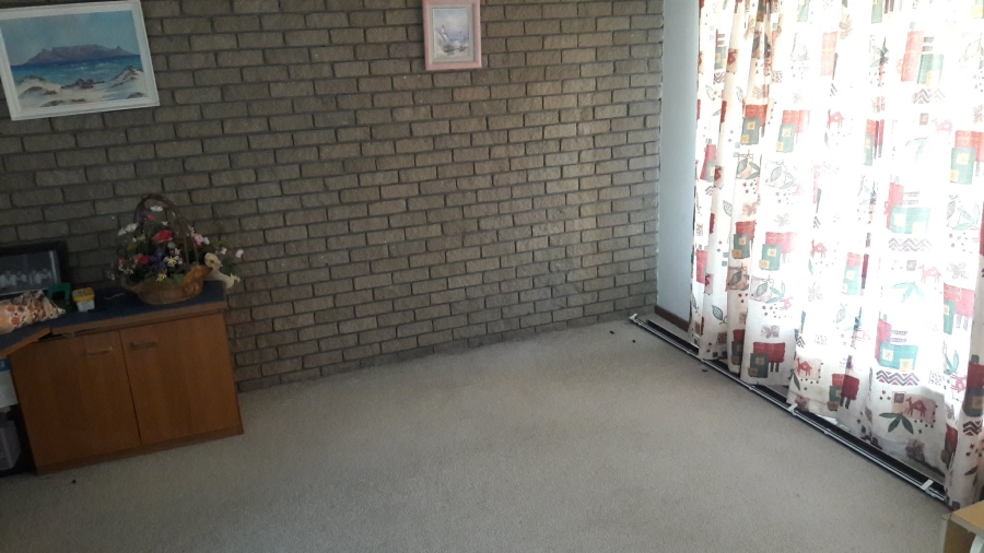 4 Bedroom Property for Sale in Middedorp Western Cape